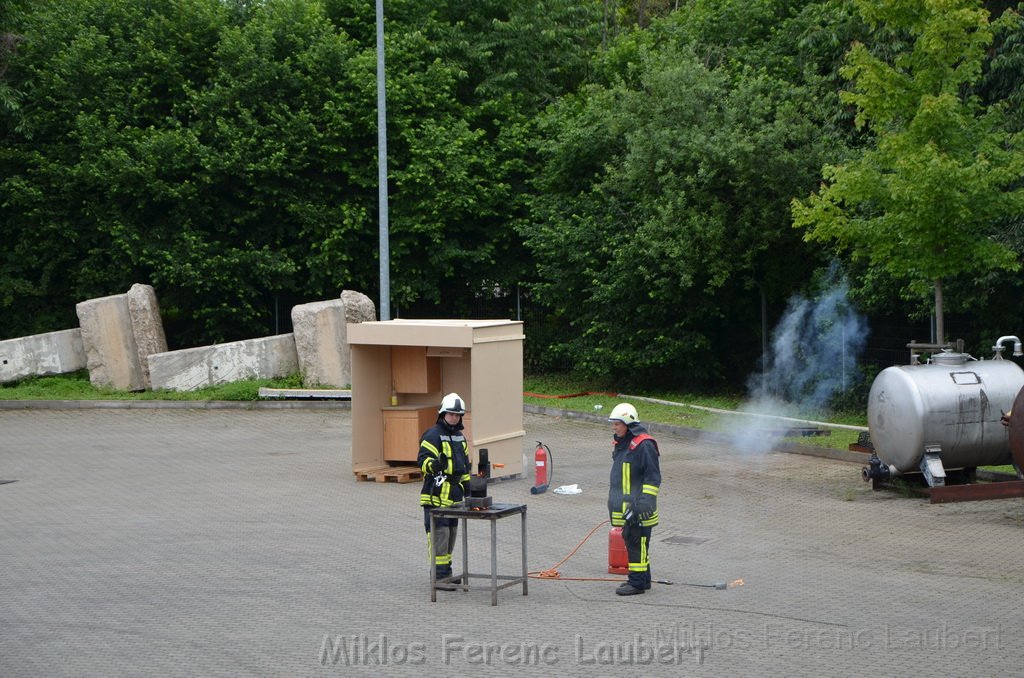 Tag der Offenen Tuer BF Koeln Weidenpesch Scheibenstr P168.JPG